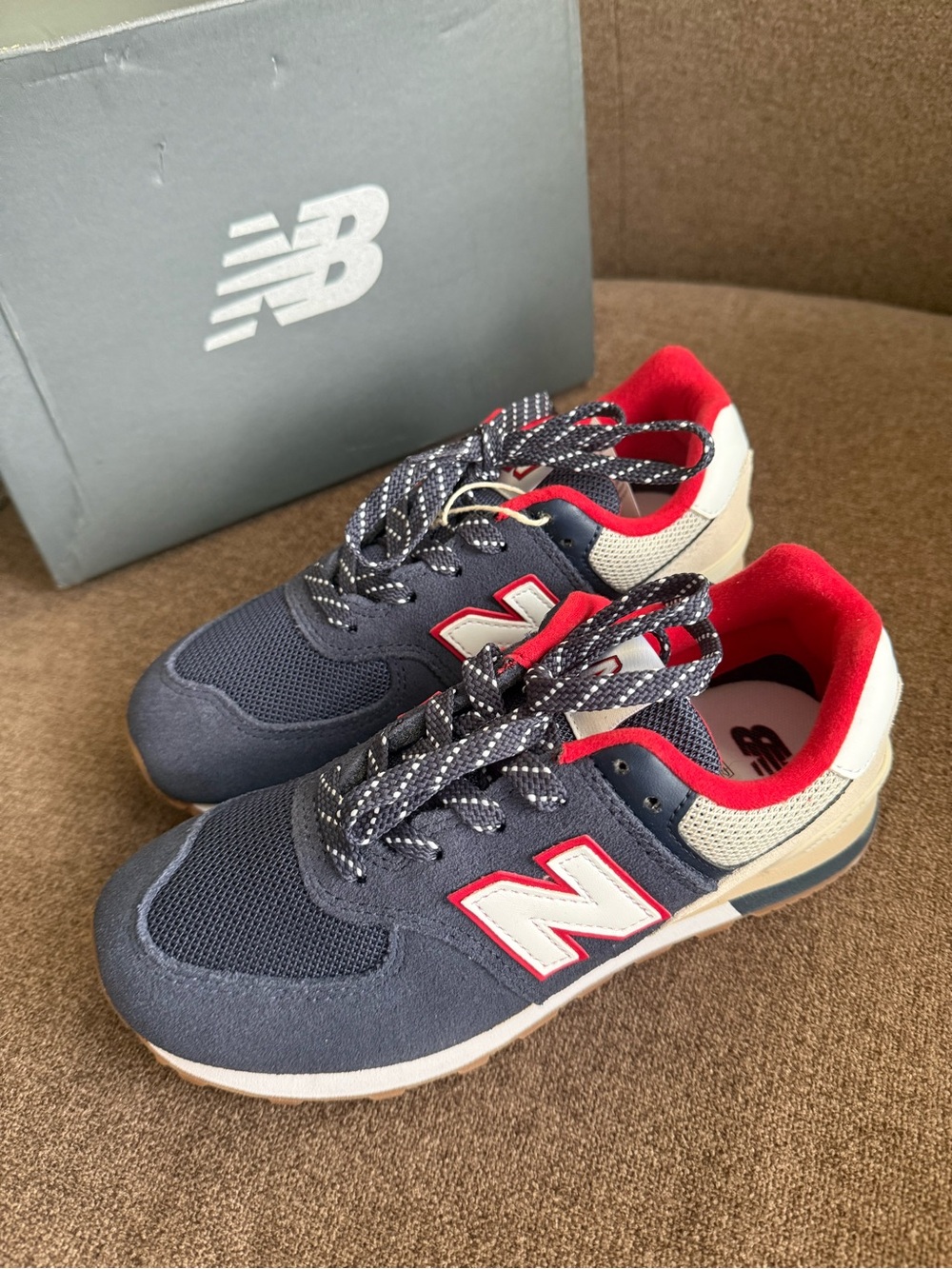 New Balance Men's Navy, Red & Cream Retro Runner Sneakers